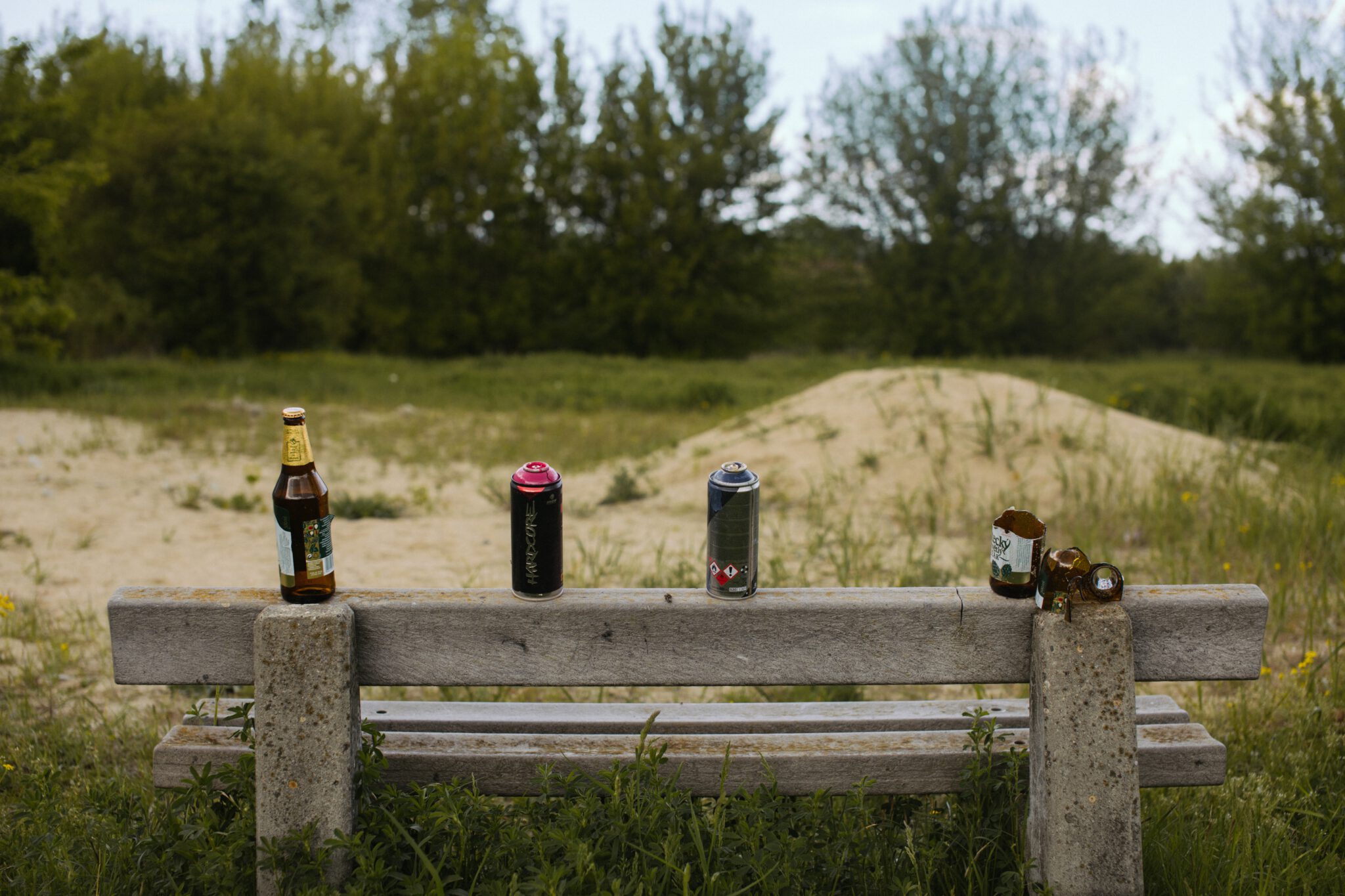 Bekende smoesjes van pubers om te drinken. Drankjes op een bank